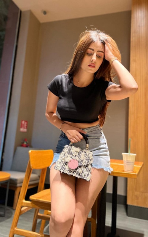 Experience Unforgettable Moments with Eden Scarlett by Your Side