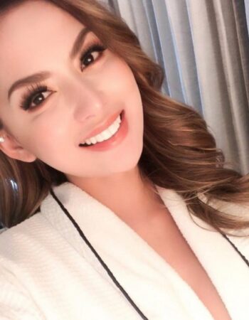 Chloe Rain Awaits You for Unforgettable Moments Together